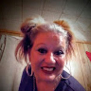 Meet your Posher, Alisha dee